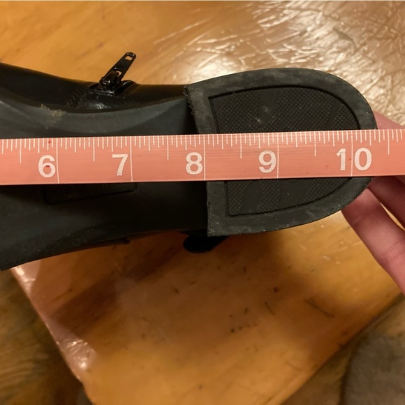 Anne Klein Javen Black Heeled Zip Booties. Size 8.5. - Picture 8 of 8